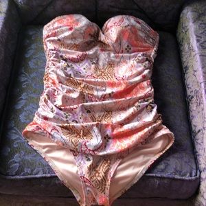 Victoria secret strapless one piece 8C